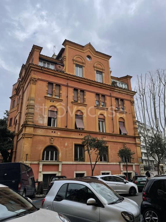 appartamento in vendita a Roma in zona Della Vittoria