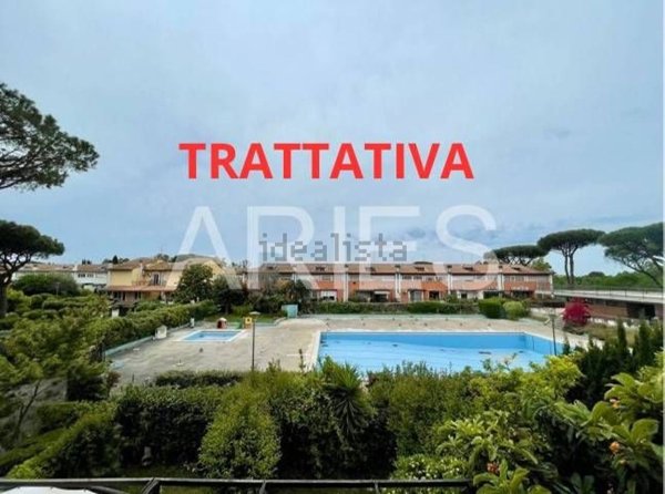 casa indipendente in vendita a Roma in zona Casal Palocco