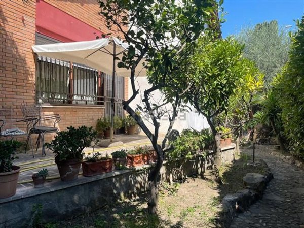 casa indipendente in vendita a Roma in zona Ostia Antica