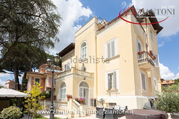 casa indipendente in vendita a Roma in zona San Saba - Ripa