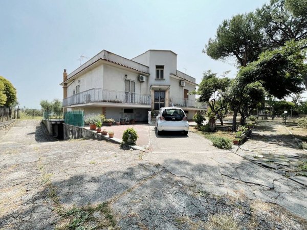 casa indipendente in vendita a Roma in zona Lunghezza