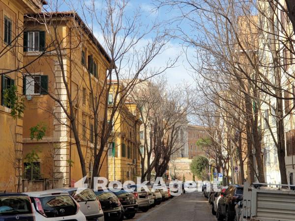 appartamento in vendita a Roma in zona Tuscolano