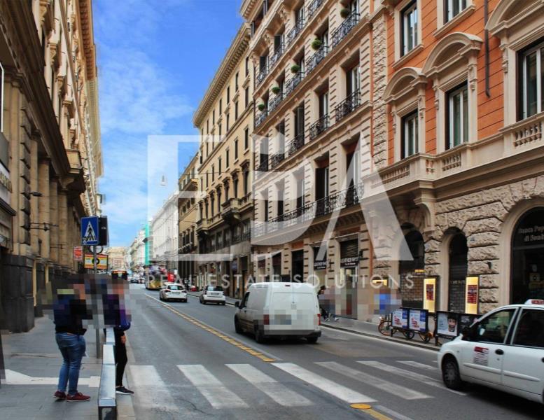 locale commerciale in vendita a Roma in zona Centro Storico