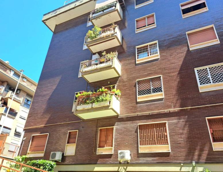 appartamento in vendita a Roma in zona Ostia