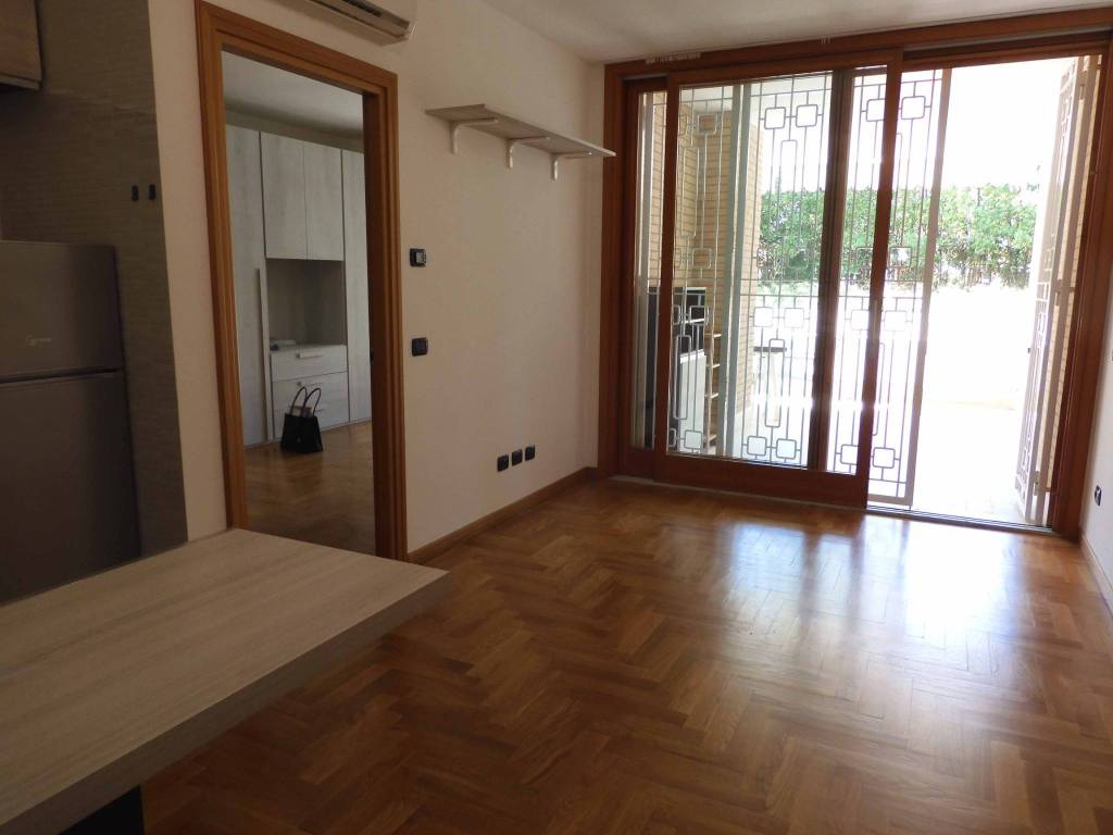appartamento in vendita a Roma in zona Torre Gaia