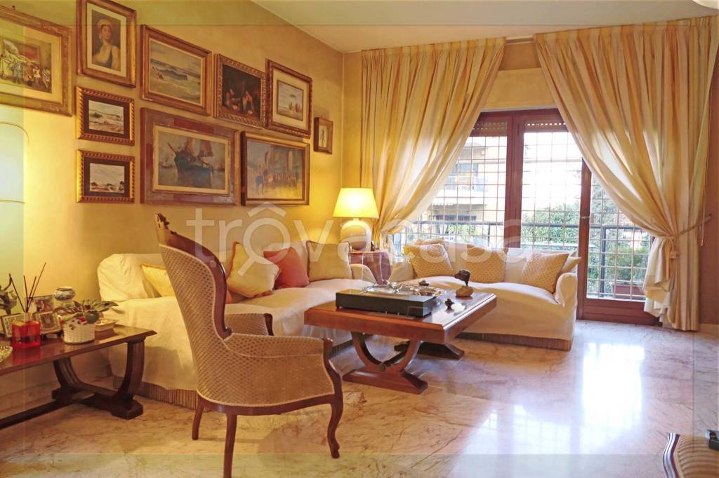 appartamento in vendita a Roma in zona Tor di Quinto