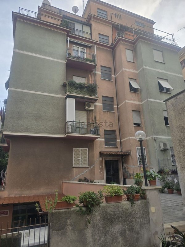 appartamento in vendita a Roma in zona Prenestino-Centocelle