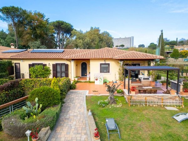 casa indipendente in vendita a Roma in zona Grottarossa