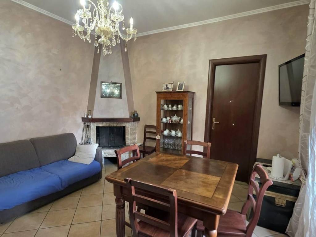 appartamento in vendita a Roma in zona Corviale