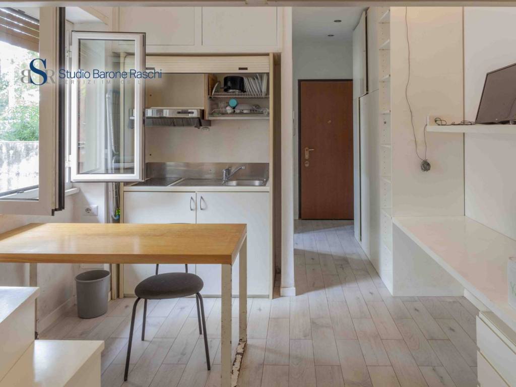 appartamento in vendita a Roma in zona Tor di Quinto