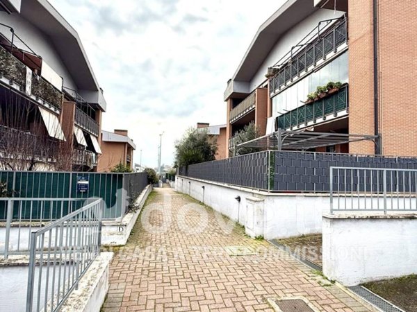 appartamento in vendita a Roma in zona Castelverde