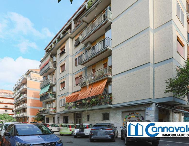 appartamento in vendita a Roma in zona Ostia