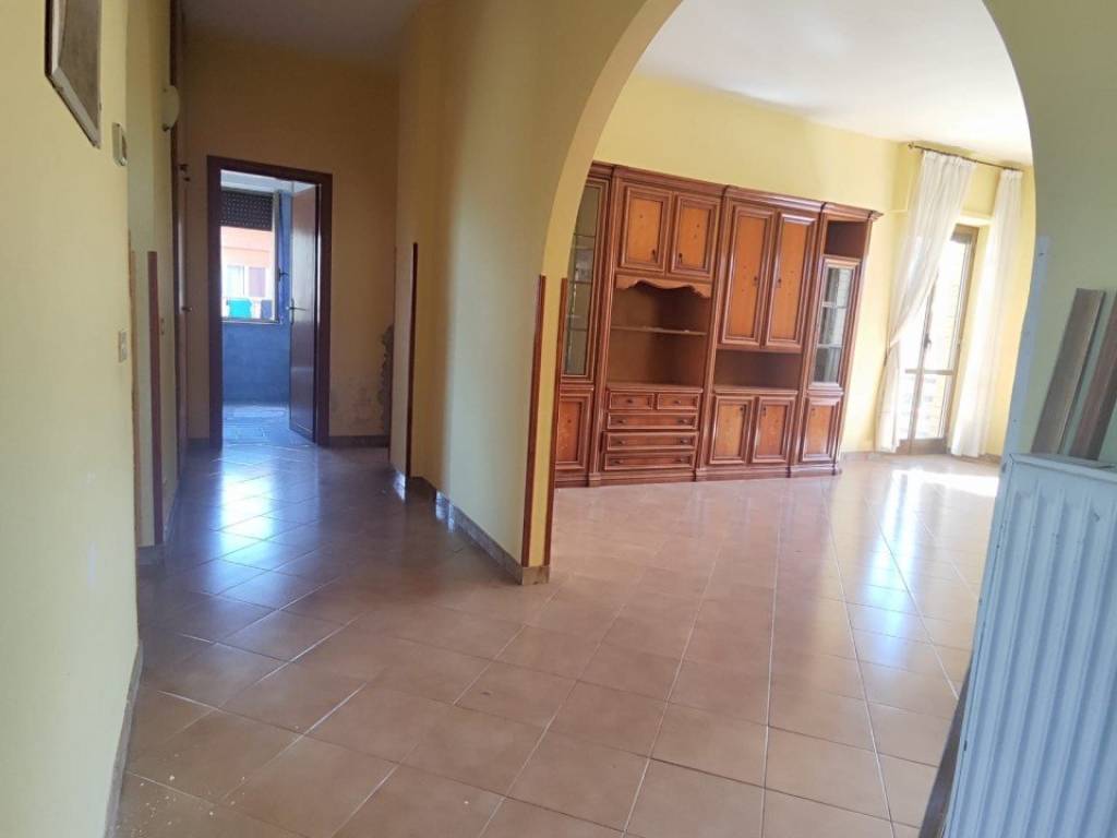 appartamento in vendita a Roma in zona Pantan Monastero