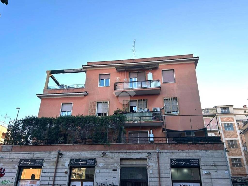 appartamento in vendita a Roma in zona Prenestino-Centocelle