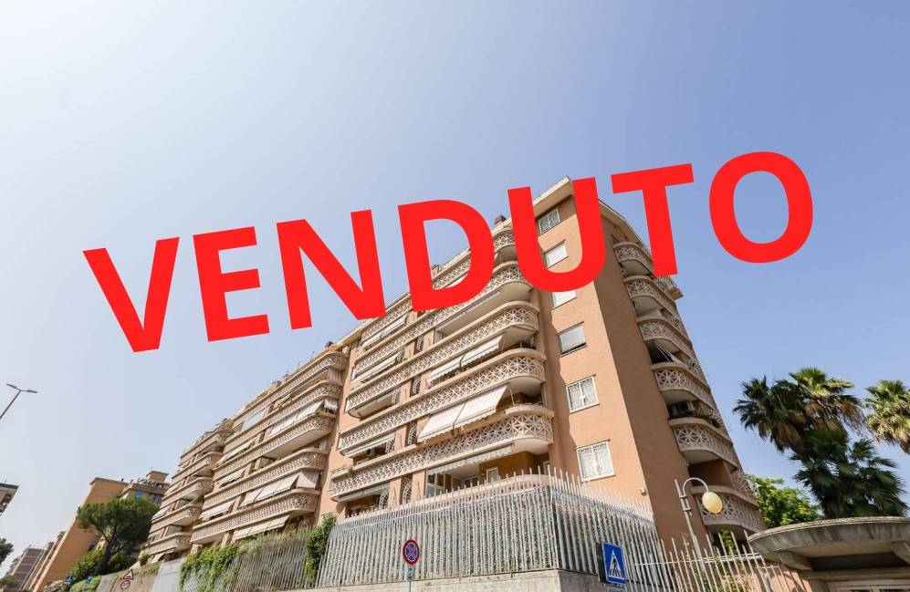 appartamento in vendita a Roma in zona Cinecittà