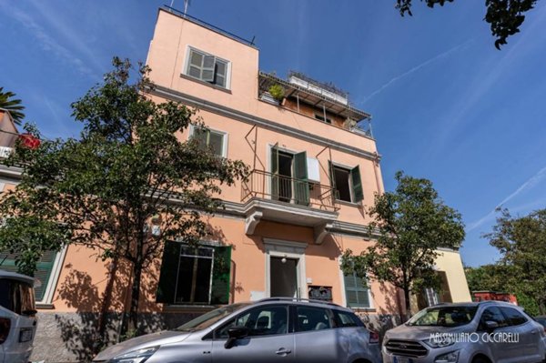 appartamento in vendita a Roma in zona Tuscolano