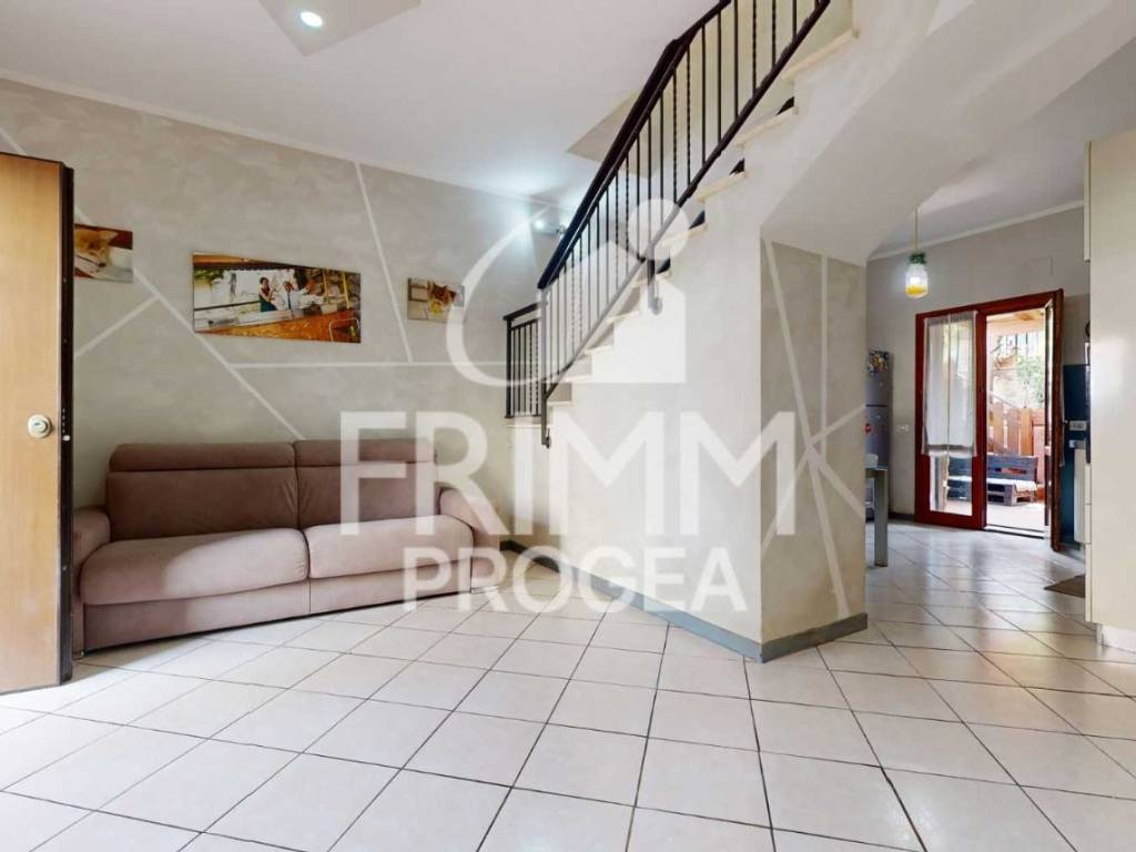 casa indipendente in vendita a Roma in zona Lunghezza