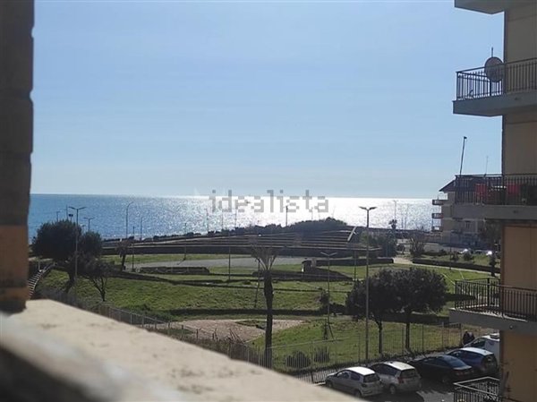 appartamento in vendita a Roma in zona Ostia