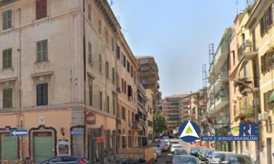 appartamento in vendita a Roma in zona Tuscolano