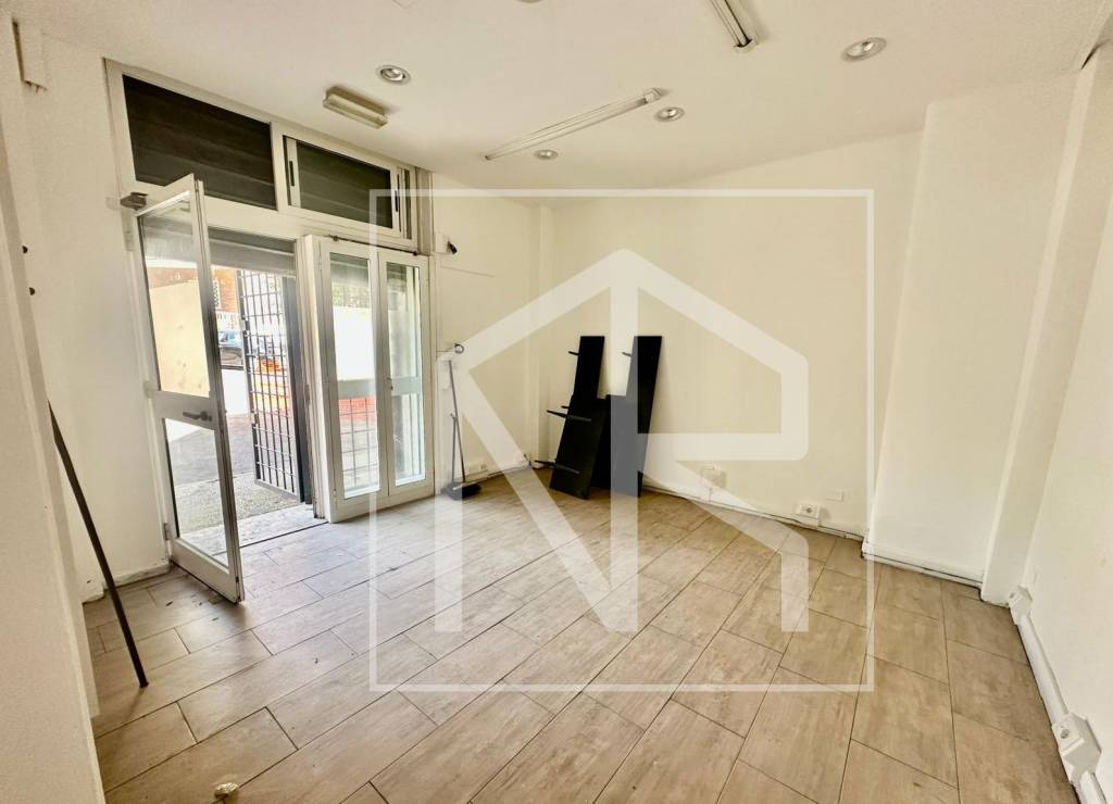 negozio in vendita a Roma in zona Prenestino-Centocelle
