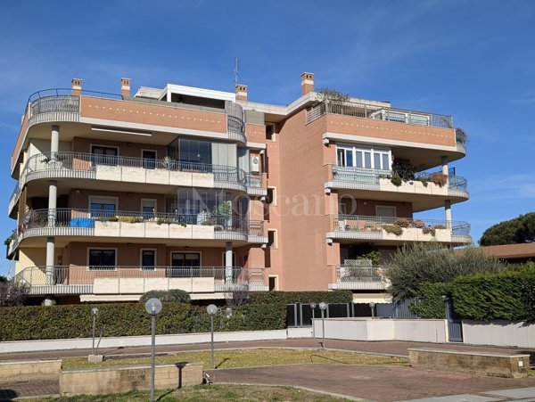 appartamento in vendita a Roma in zona Mezzocammino