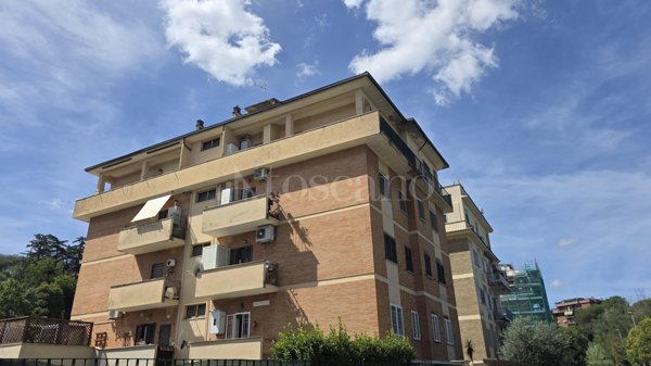 appartamento in vendita a Roma in zona Corviale