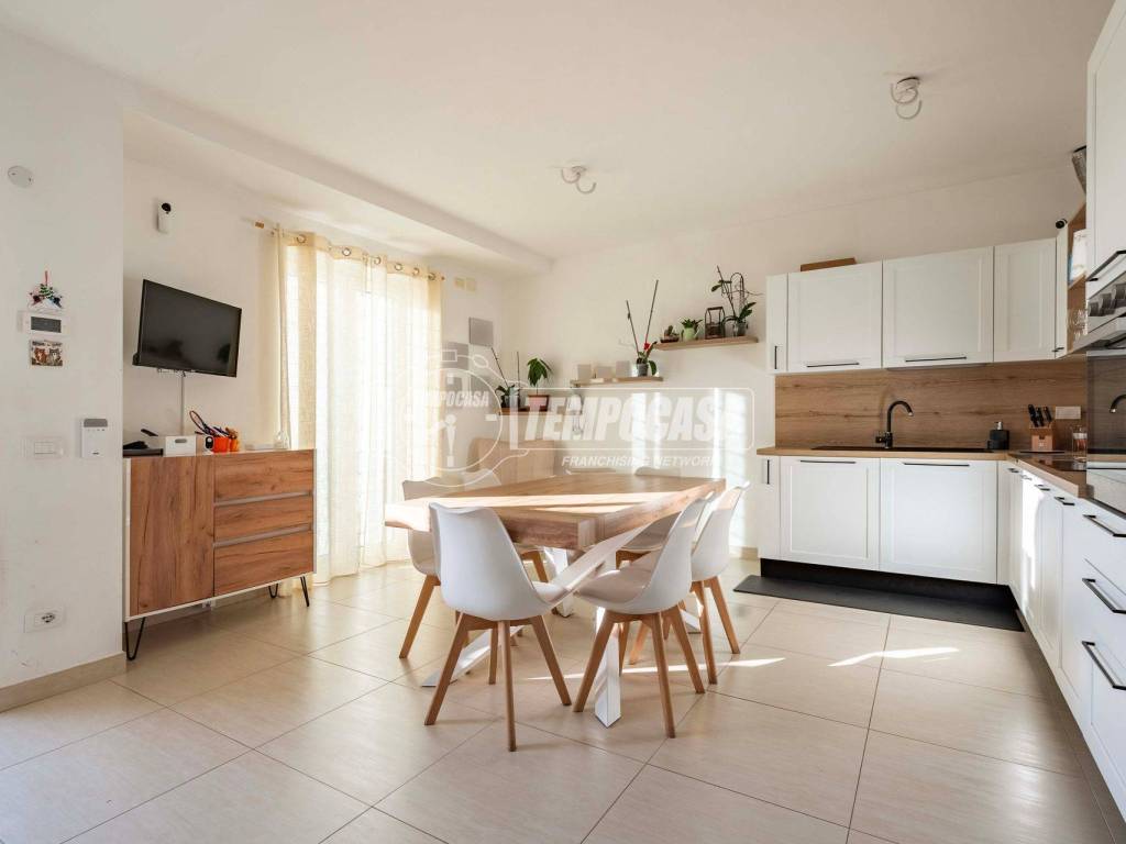 appartamento in vendita a Roma in zona Castel di Leva