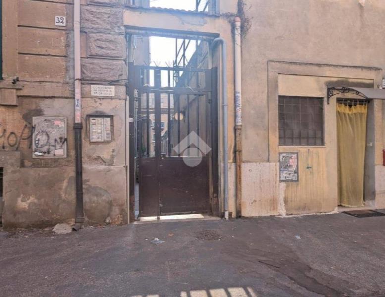 appartamento in vendita a Roma in zona Tuscolano