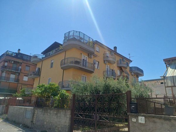appartamento in vendita a Roma in zona Torre Gaia