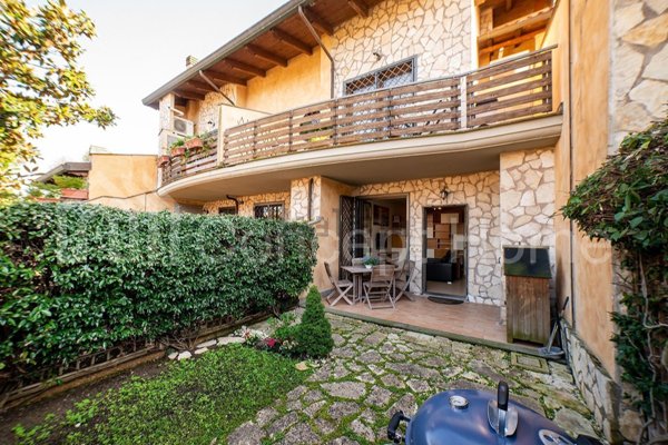appartamento in vendita a Roma in zona Massimina/Casal Lumbroso