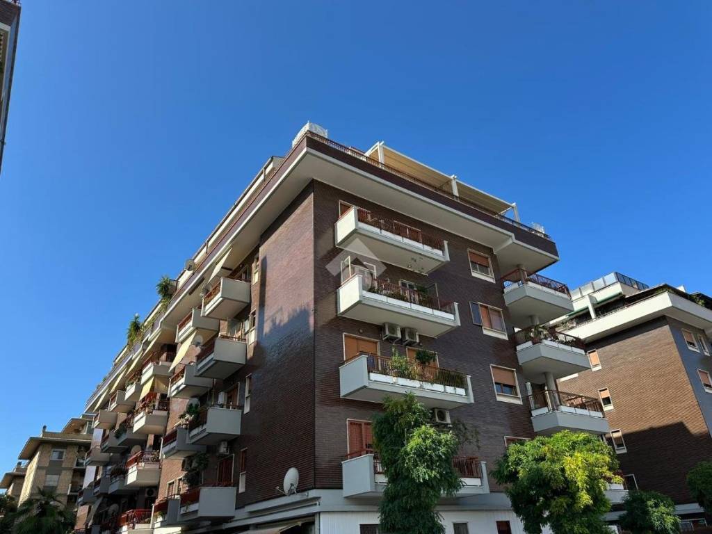 appartamento in vendita a Roma in zona Ostia