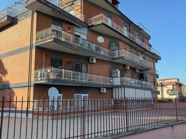 appartamento in vendita a Roma in zona Finocchio