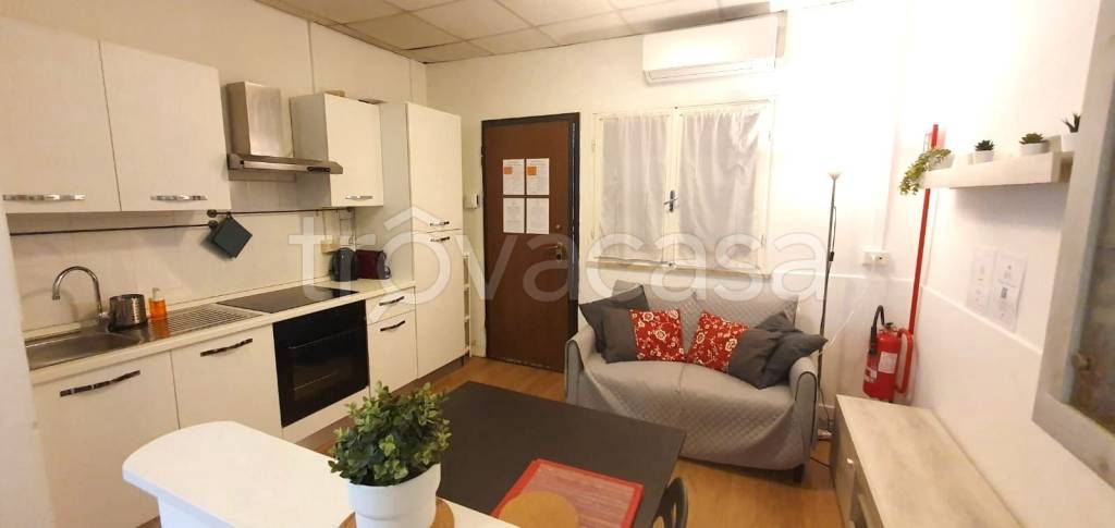 appartamento in vendita a Roma in zona Ardeatino