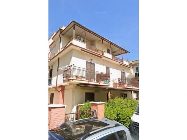 appartamento in vendita a Roma in zona Torre Angela