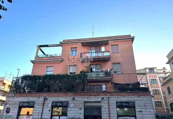 appartamento in vendita a Roma in zona Prenestino-Centocelle