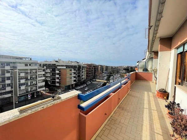 appartamento in vendita a Roma in zona Ostia