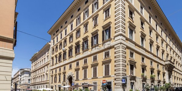 appartamento in vendita a Roma in zona Rione Monti/Campitelli