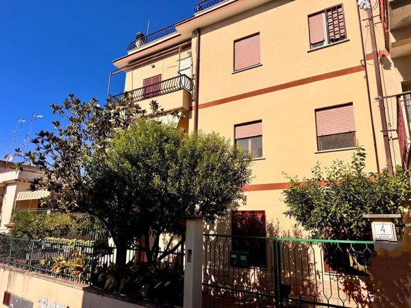 appartamento in vendita a Roma in zona Sette Bagni