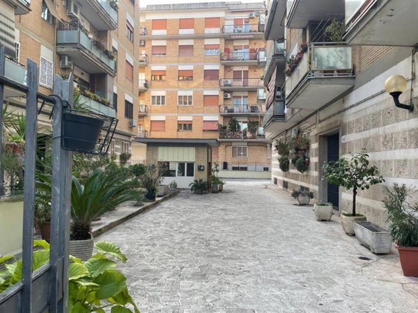 appartamento in vendita a Roma in zona Prenestino-Labicano