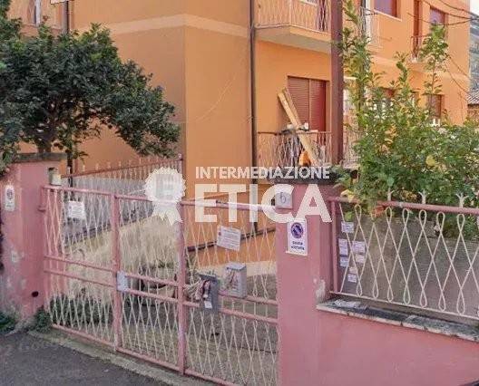 locale commerciale in vendita a Roma in zona Alessandrino