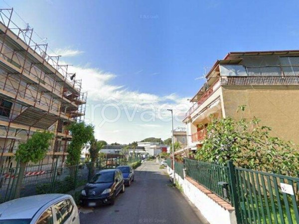 appartamento in vendita a Roma in zona Torre Angela