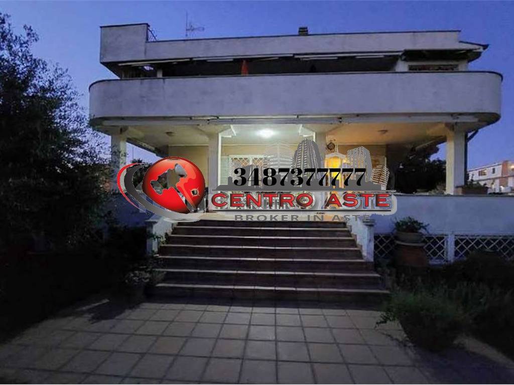 casa indipendente in vendita a Roma in zona Lido di Castel Fusano
