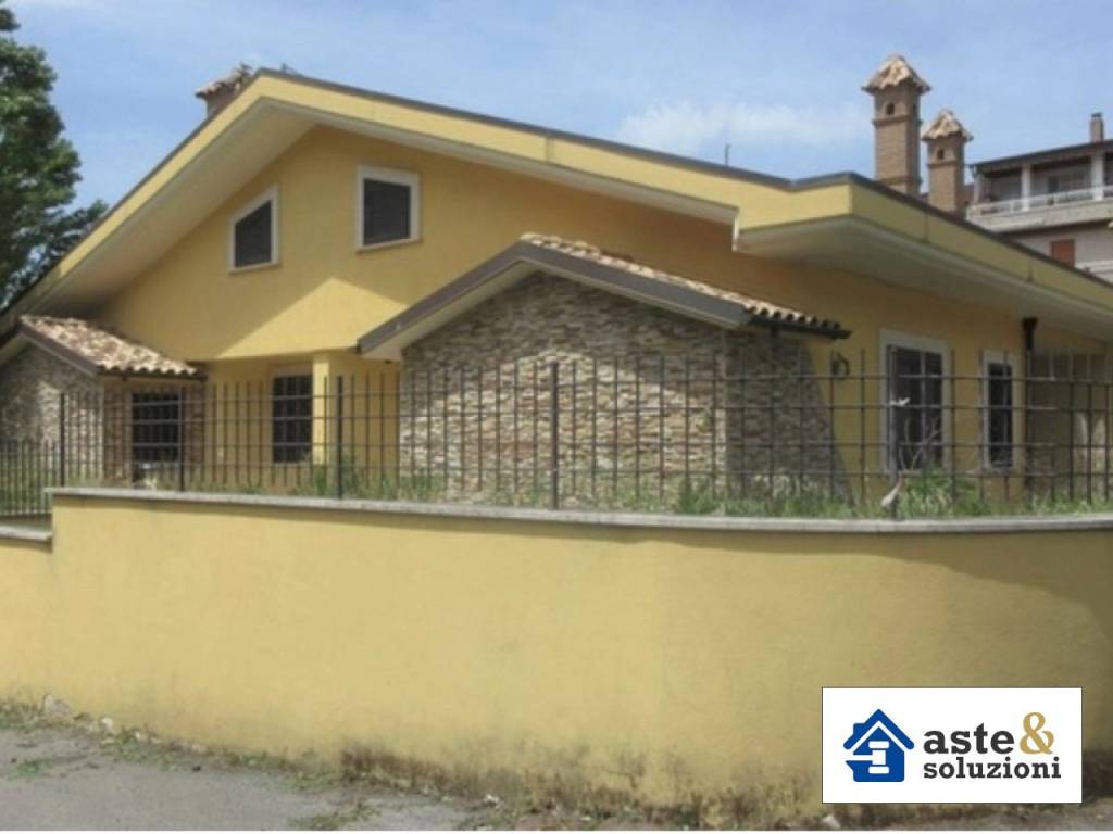 casa indipendente in vendita a Roma in zona Celio