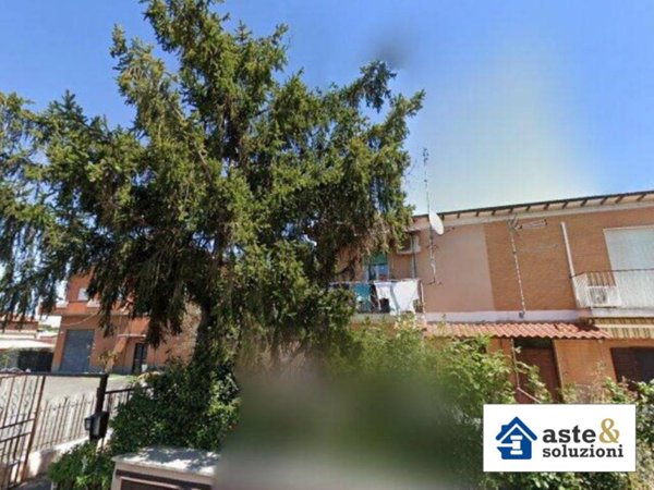 appartamento in vendita a Roma in zona Finocchio