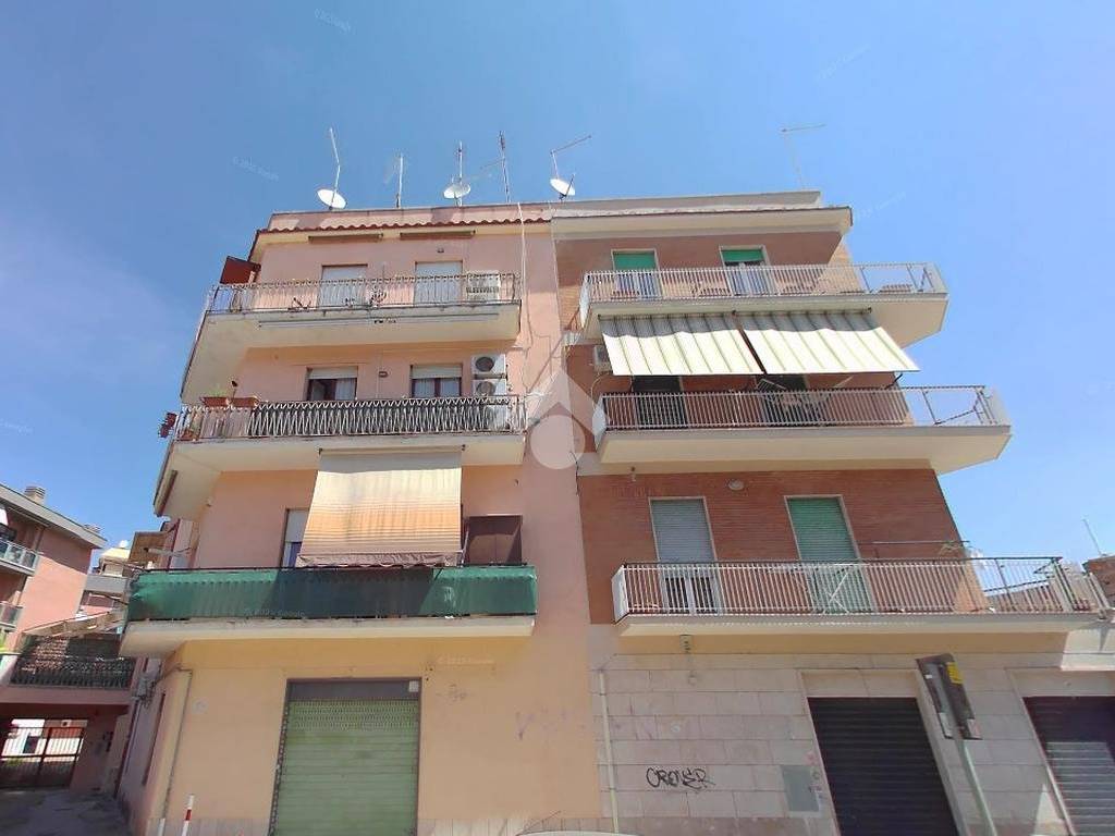 appartamento in vendita a Roma in zona Alessandrino