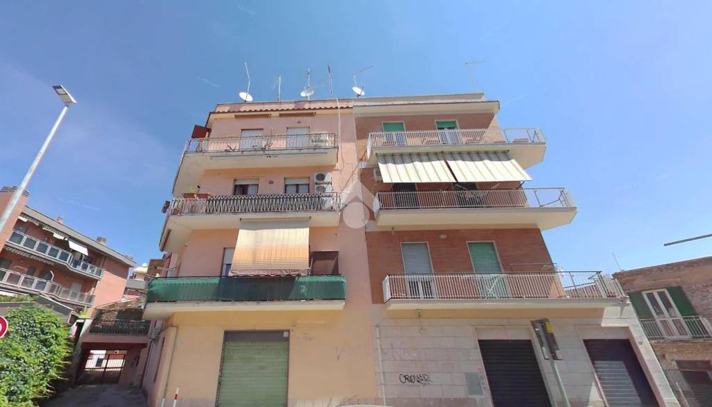 appartamento in vendita a Roma in zona Alessandrino