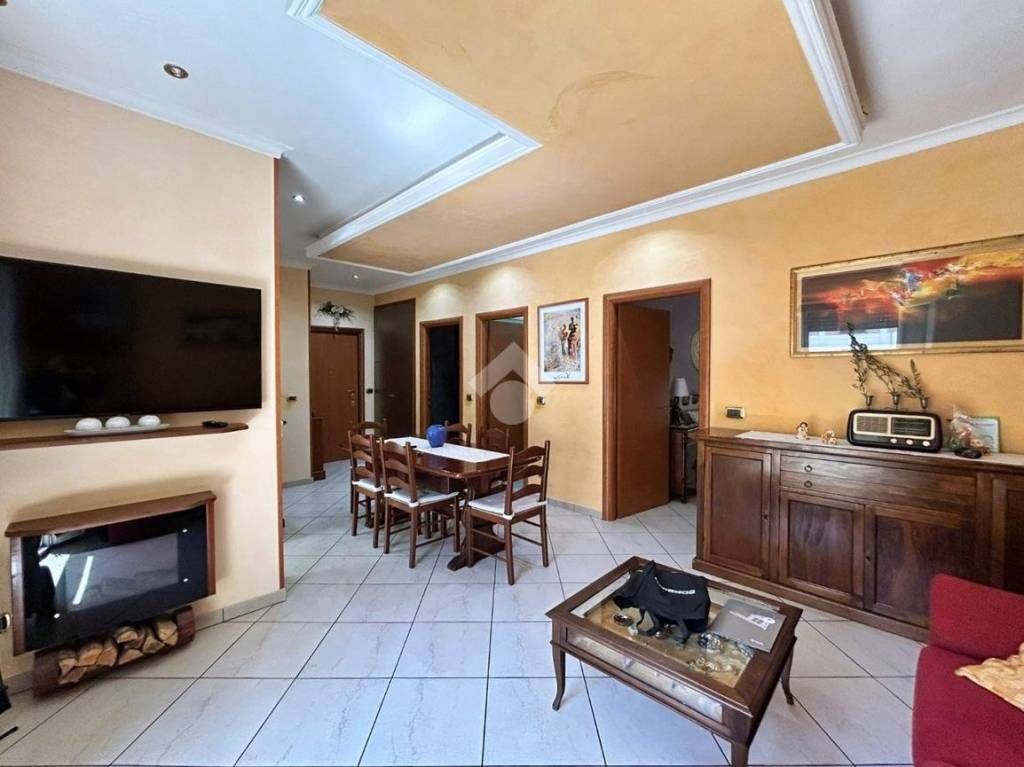 appartamento in vendita a Roma in zona Appio Claudio