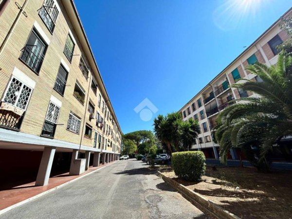 appartamento in vendita a Roma in zona Appio Claudio