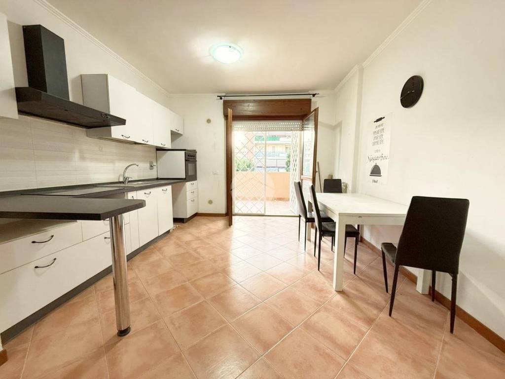 appartamento in vendita a Roma in zona Ponte di Nona