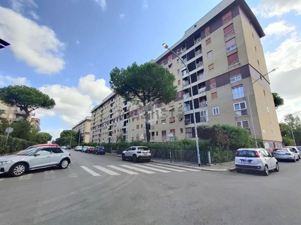 appartamento in vendita a Roma in zona Don Bosco